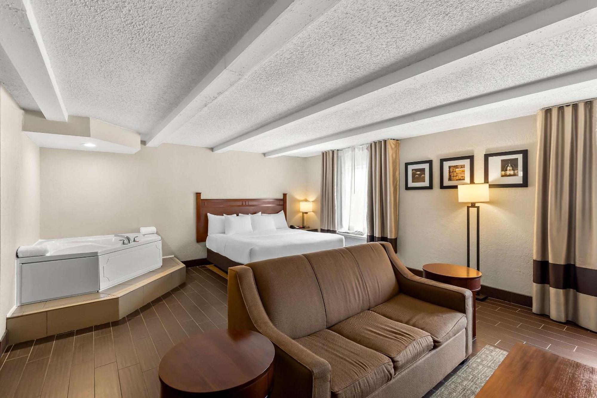 Comfort Inn St Louis - Westport Event Center Maryland Heights Dış mekan fotoğraf