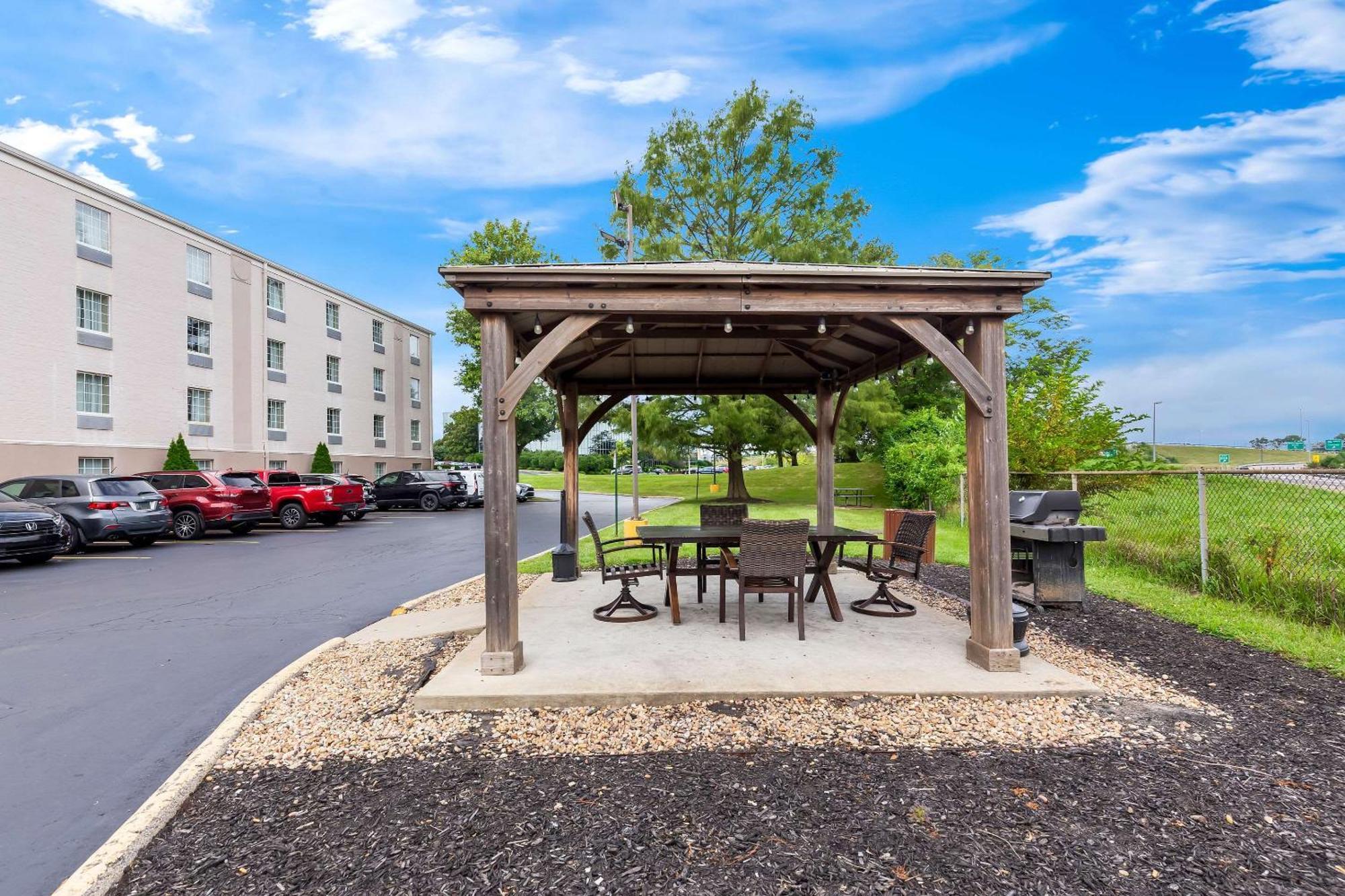 Comfort Inn St Louis - Westport Event Center Maryland Heights Dış mekan fotoğraf